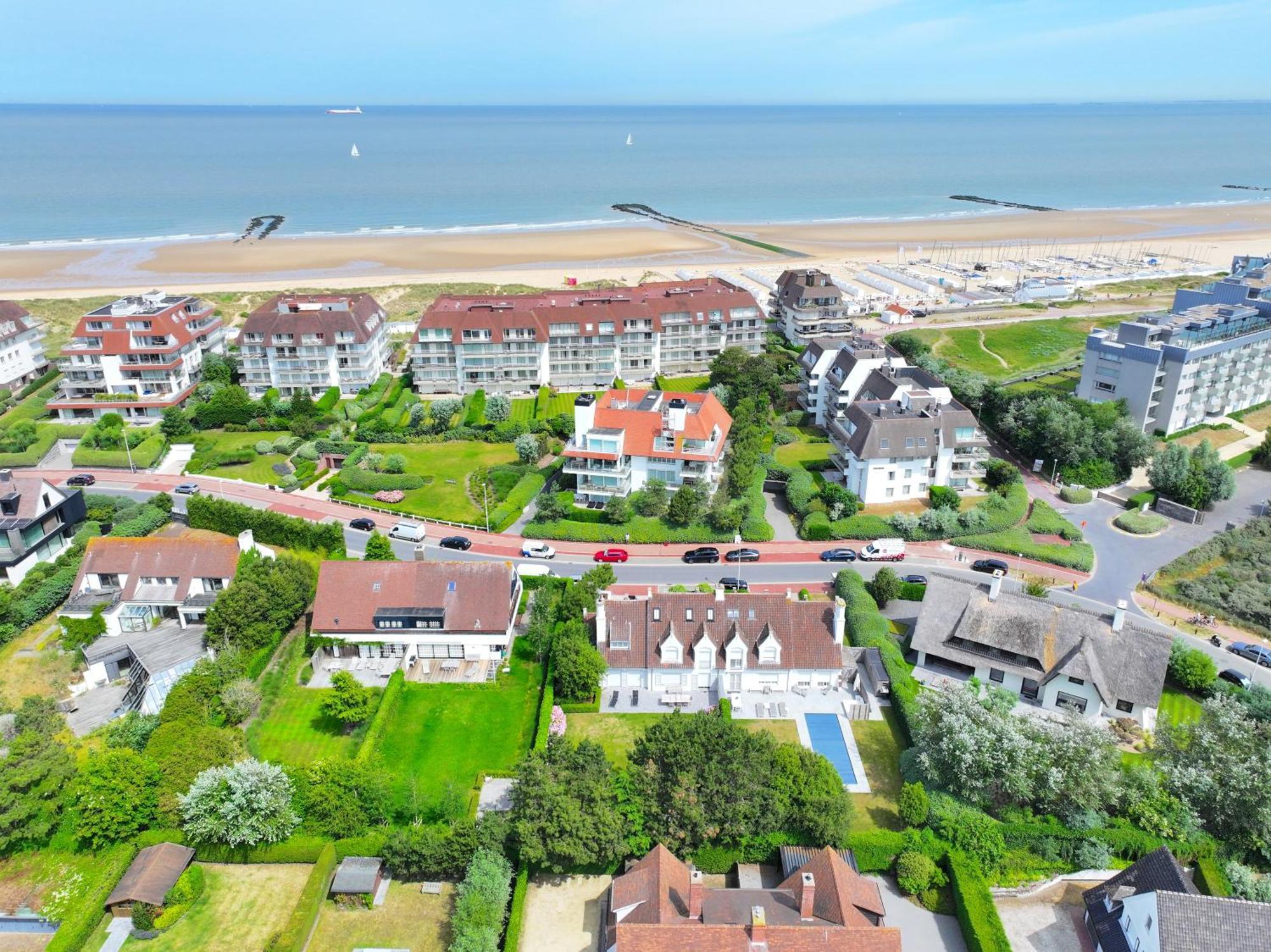 Charming Villa Near The Dunes Of Knokke Le Zoute Extérieur photo